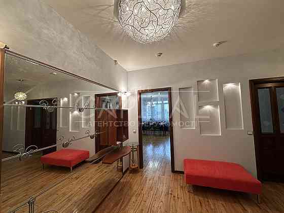 Оренда 4-кімнатної квартири на бульварі Лесі Українки/метро Печерська Київ