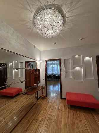 Оренда 4-кімнатної квартири на бульварі Лесі Українки/метро Печерська Київ