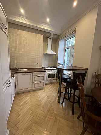 Оренда 1  кім квартири метро Арсенальна з окремою спальнею Київ