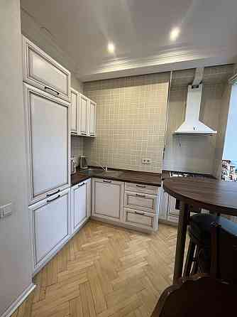 Оренда 1  кім квартири метро Арсенальна з окремою спальнею Київ