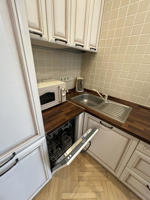 Оренда 1  кім квартири метро Арсенальна з окремою спальнею Київ - зображення 7