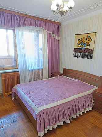 Оренда 2 кімн квартири, вул. Озерна 18, метро Героїв Дніпра 5 хв пішки Київ