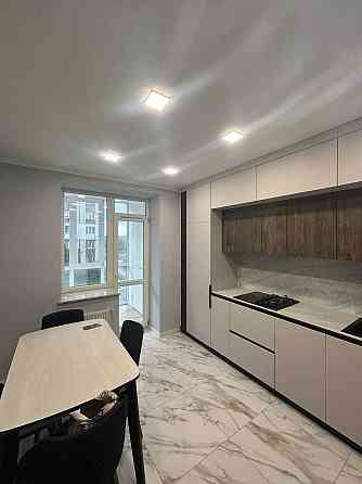 Оренда 2 кім. квартири вул. Роксоляни Львов