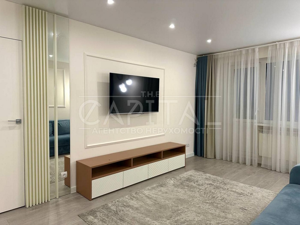 Оренда квартири, вул. Василя Тютюнника, Печерськ Київ - зображення 1