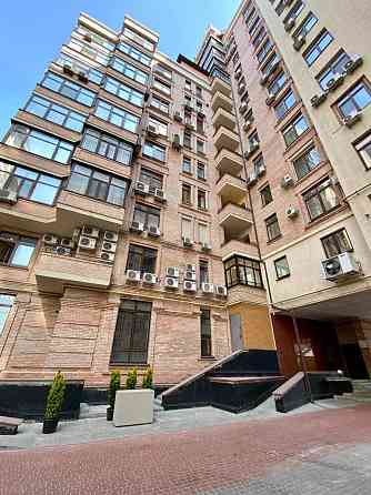 Оренда 4-кімнатної квартири вул.Круглоуніверситетська 178,5 м² Паркінг Київ