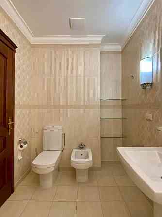 Оренда 4-кімнатної квартири вул.Круглоуніверситетська 178,5 м² Паркінг Київ