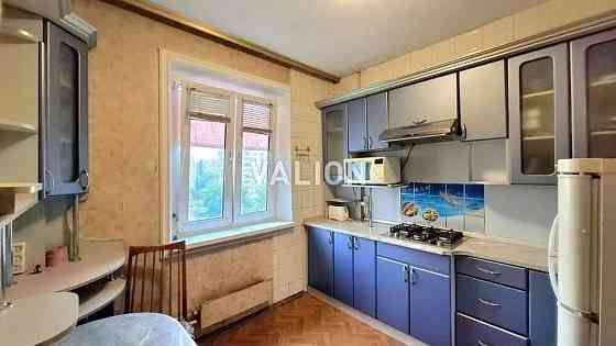 Продаж 2к квартири, просп. Бажана 5а, метро Харківська Киев