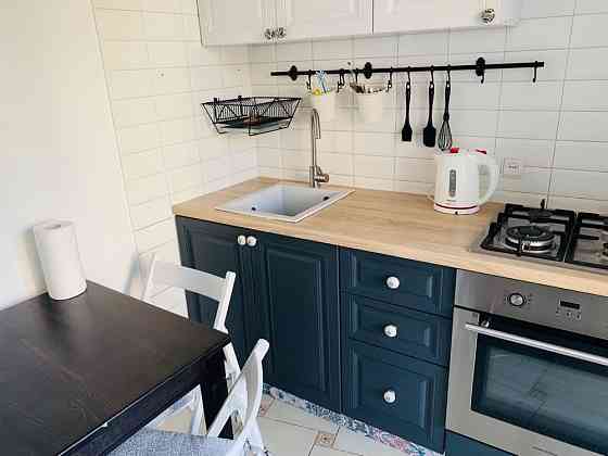 Без %  1к, центр, навпроти парку шевченківський район Киев