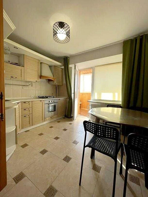 Квартира с ремонтом, метро Турбоатом Харьков - изображение 1