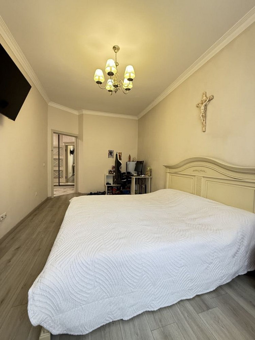 Продається 1 ком новобудова 3 ремонтом і меблями Черновцы - изображение 1