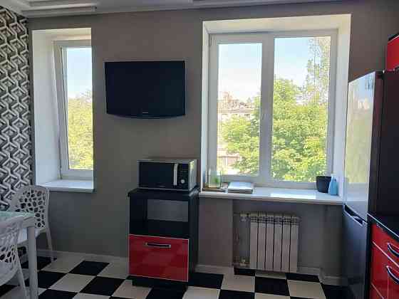 Сдается большая 2-х комн. кв. в центре Запорожье