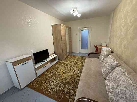 Оренда 2 кімнатна  квартира вул Г.Майдану ( біля парку Жовтневого ) Черновцы