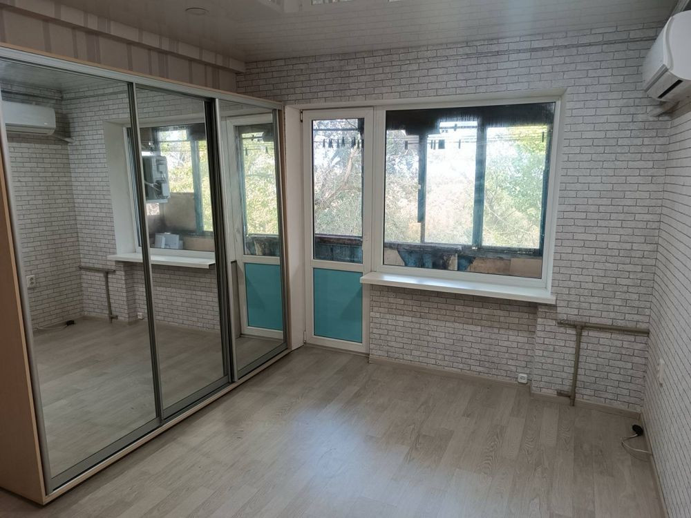 Продам 1-ком. квартиру на Черемушках с АЭО Кам`янське (Запорізька обл.) - зображення 1