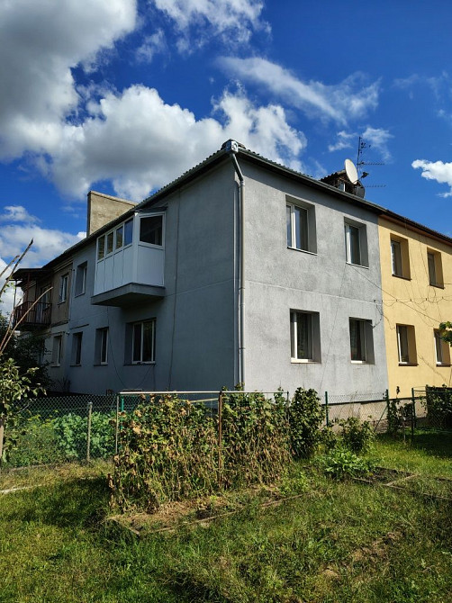 Продається 3-кімнатна квартира площею 55 м² з додатковими перевагами Жовква - зображення 1