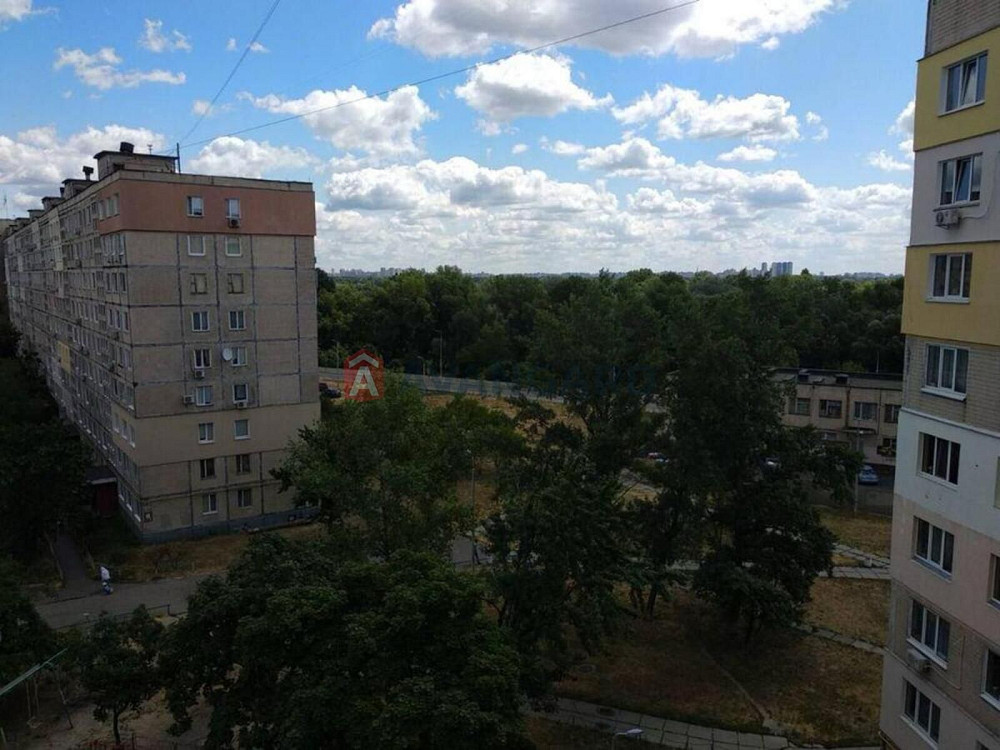 3 кімн. Прирічна метро Героїв Дніпра Оболонь Киев - изображение 1
