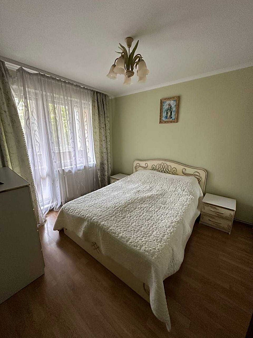 Продається 3-кімнатна квартира по вул. Івана-Павла ІІ, район каскад Івано-Франківськ - зображення 1