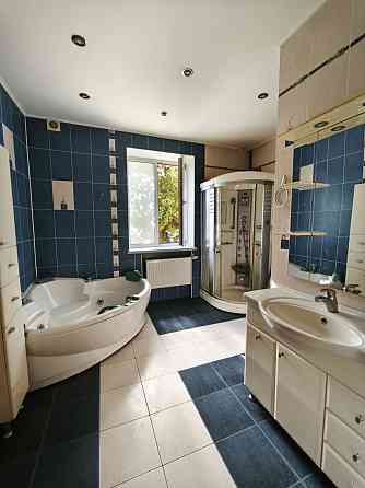 Продаж сучасна 2-х кімнатна в центрі Ніжин