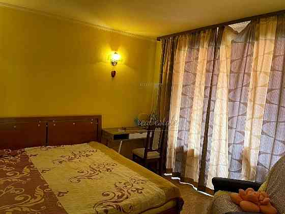 Простора 4-кімнатна квартира 93 м² пропс. Червоної Калини 5-А Киев