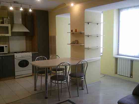 ОРЕНДА ВІД ХОЗЯЇНА 2-Х кім-Ї кв.Вул. ПИМОНЕНКО 3 центр Шевченківський Київ