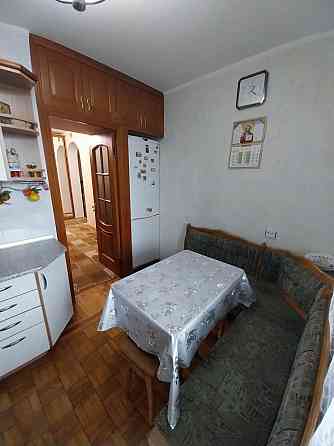 Актуально !Сдам 3 х кімнатну метро Познякі вул.Олійника 8 Київ