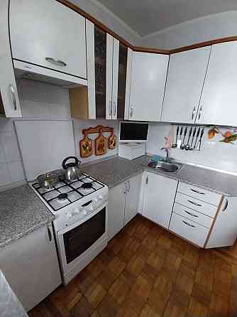 Актуально !Сдам 3 х кімнатну метро Познякі вул.Олійника 8 Київ