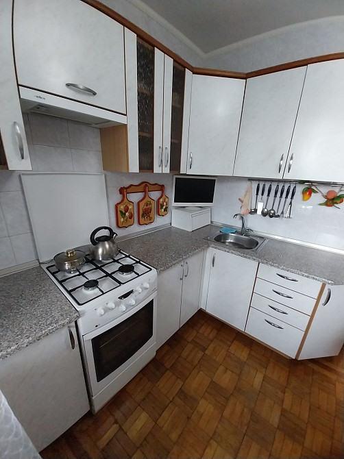 Актуально !Сдам 3 х кімнатну метро Познякі вул.Олійника 8 Київ - зображення 1