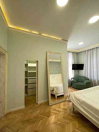 Оренда 1 кім. квартири з парковкою вул. Кирила та Мефодія Львов