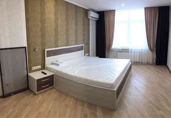 2 к / Посольство Америки / метро Берестейська Київ