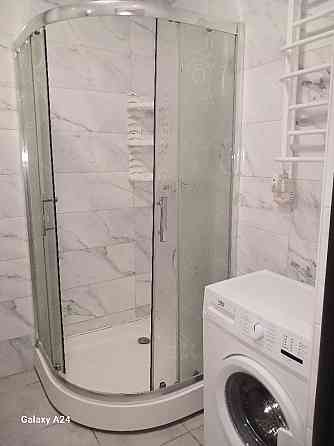 Сдам СВОБОДНУЮ студию на Боровского ЖК ЗОЛОТЫЕ СТОЛБЫ Одесса