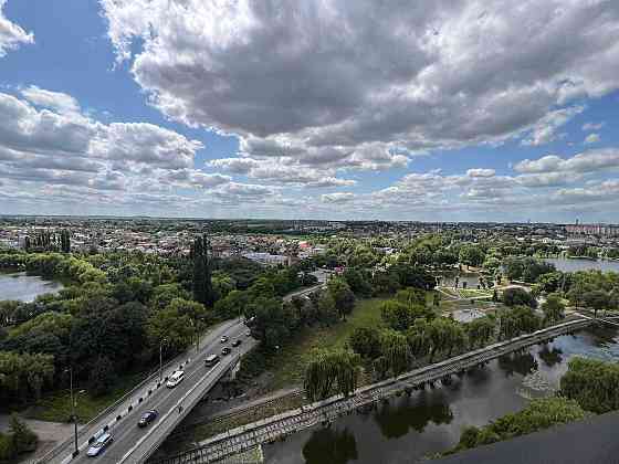 Здається одно кімнатна квартра Bridge Tower Рівне