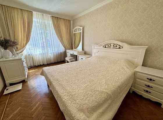 ЦЕНТР МІСТА. 3-кімнатна квартира. Середній поверх. АОГВ. «СТАЛІНКА» Одесса