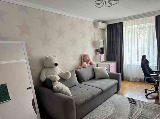 ЦЕНТР МІСТА. 3-кімнатна квартира. Середній поверх. АОГВ. «СТАЛІНКА» Одесса