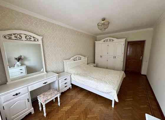 ЦЕНТР МІСТА. 3-кімнатна квартира. Середній поверх. АОГВ. «СТАЛІНКА» Одесса