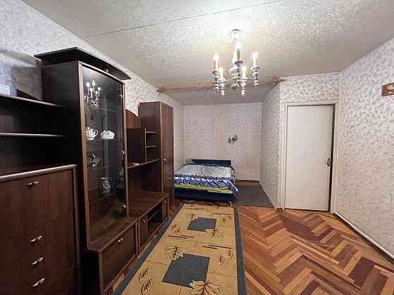 Терміново. Надії Світличної 1, Однокімнатна велика гостинка, без% Киев