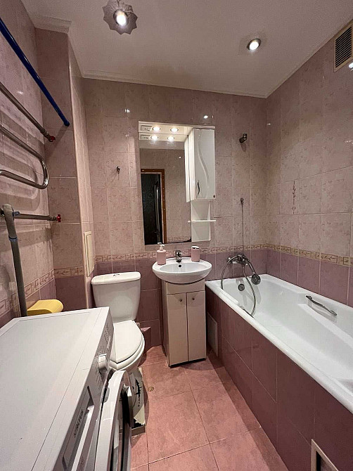 Терміново. Надії Світличної 1, Однокімнатна велика гостинка, без% Киев - изображение 6