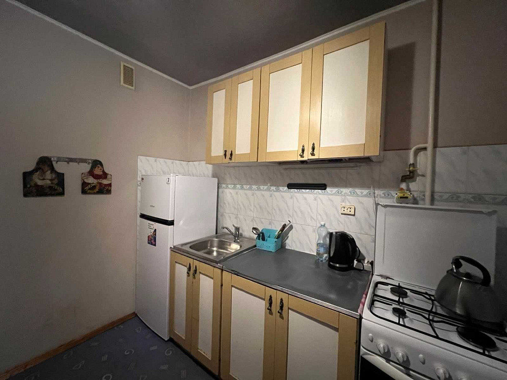 Терміново. Надії Світличної 1, Однокімнатна велика гостинка, без% Киев - изображение 8