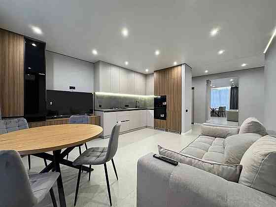 Шикарна двійка з кухнею-студією поблизу центру Ивано-Франковск