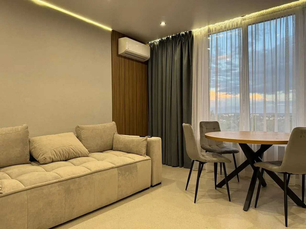 Шикарна двійка з кухнею-студією поблизу центру Ивано-Франковск - изображение 1