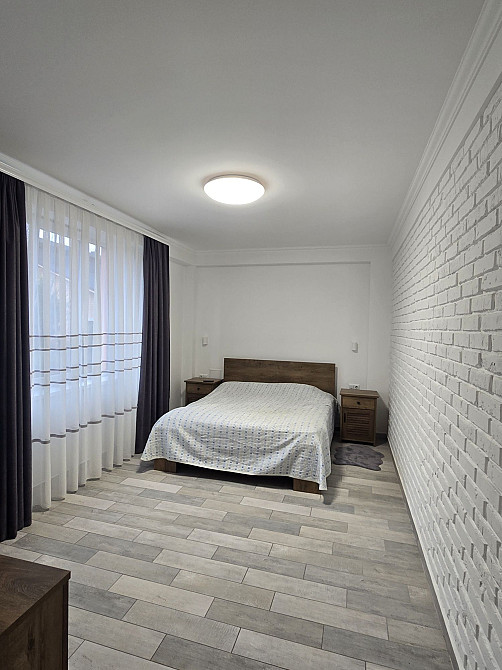 Продається 2 кімнатна квартира з гаражем від власника Черновцы - изображение 2