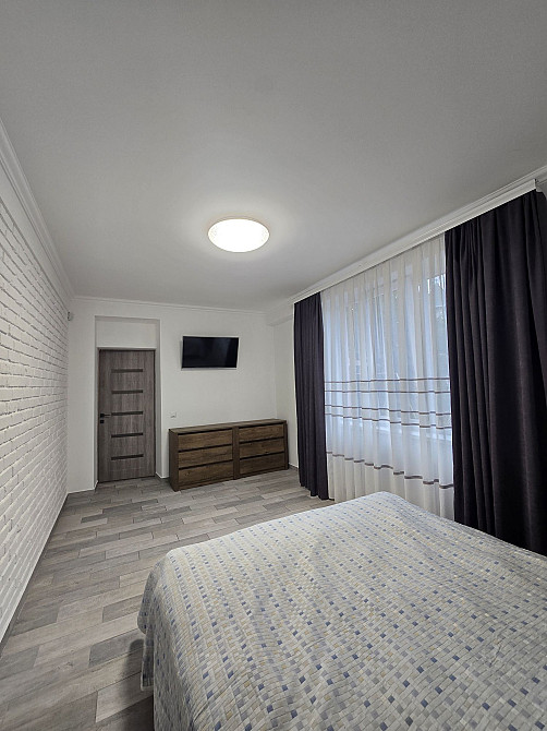 Продається 2 кімнатна квартира з гаражем від власника Черновцы - изображение 4