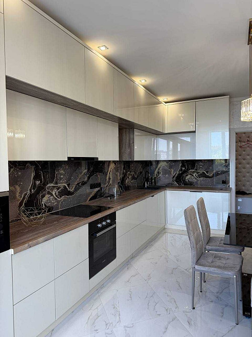 Продається стильна 2-стороння квартира 87.7 М2  Вул Надрічна 2 Ивано-Франковск - изображение 1