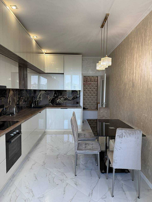 Продається стильна 2-стороння квартира 87.7 М2  Вул Надрічна 2 Ивано-Франковск - изображение 2