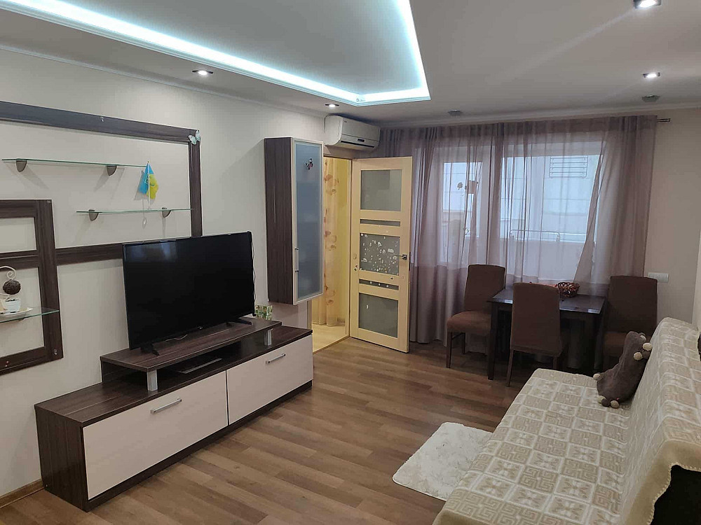 Оренда 3к кв-ри з ремонтом,м.Почайна–15 хв.пішки,Куренівський парк Киев - изображение 1