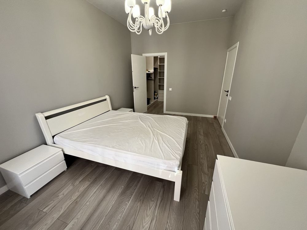 Оренда 2 кімнатної кв.  метро Печерська вул. Є. Коновальця 36 В Київ - зображення 1