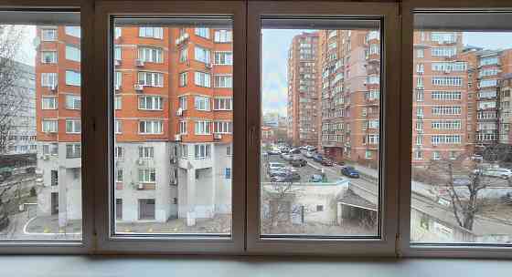 Продаж двокімнатної у центрі від власника Киев