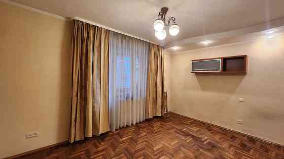 Продаж двокімнатної у центрі від власника Киев