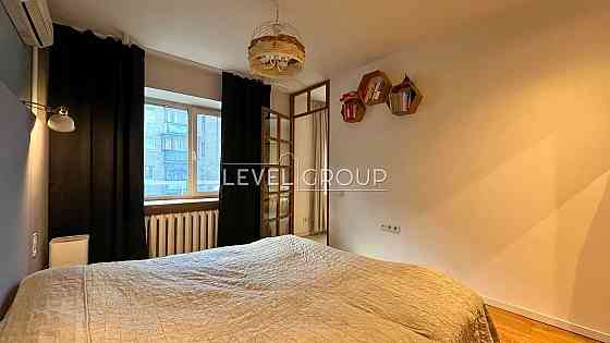 Простора та світла квартира площею 53,3м2 з ремонтом. метро Печерська Киев