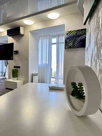 Продам 2 к кв 53м Редкая продажа спецпроект кирпич пр Мира ТЦ Караван Дніпро