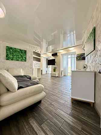 Продам 2 к кв 53м Редкая продажа спецпроект кирпич пр Мира ТЦ Караван Дніпро