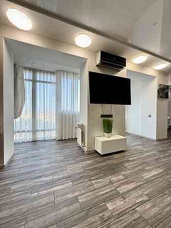 Продам 2 к кв 53м Редкая продажа спецпроект кирпич пр Мира ТЦ Караван Дніпро